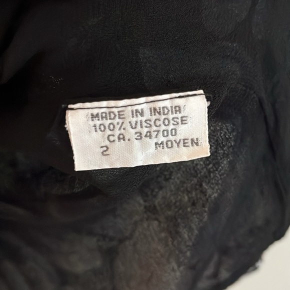 Vintage Nougat Black and blue Floral Dress
Size 2 - Picture 5 of 5